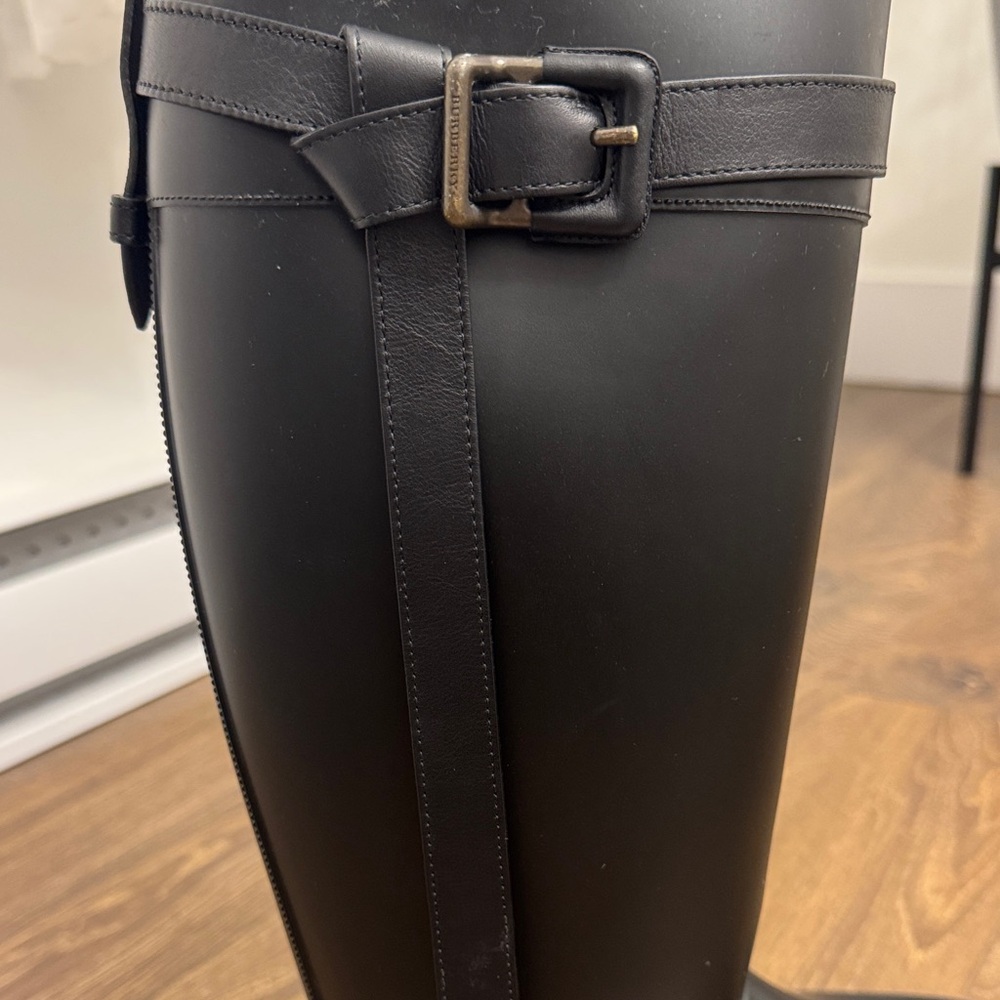 Burberry Women's Black equestrian rain boots with leather straps - Picture 2 of 10